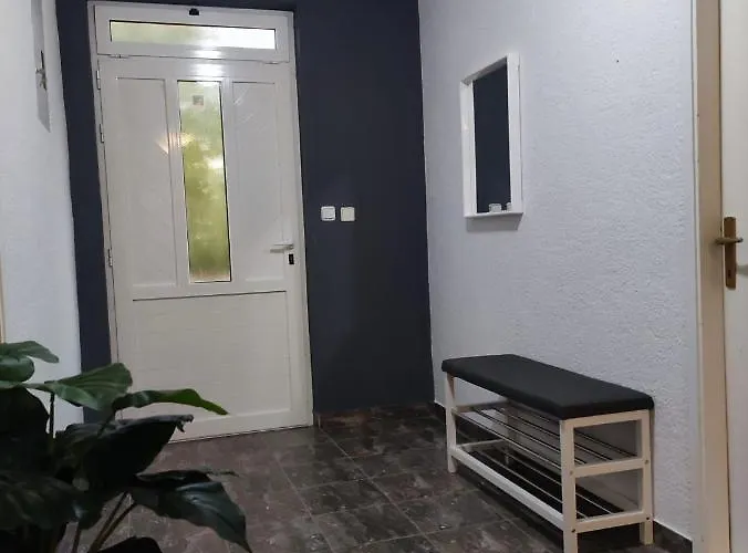 Cengo Lejlighed Kaštela
